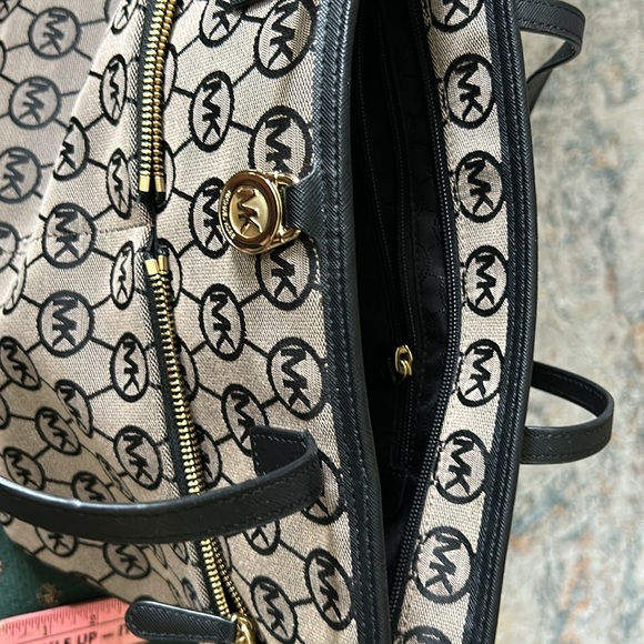 Michael Kors jet set MK signature shoulder bag ver clean cloth bag - Picture 9 of 10